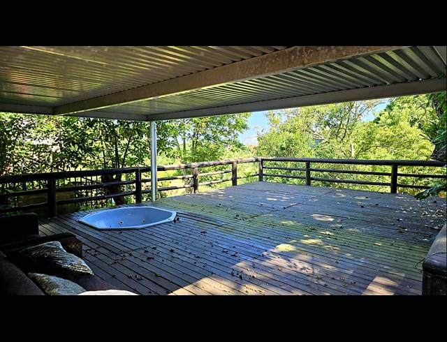6 BEDROOM FREESTANDING FOR SALE IN FREELAND PARK
